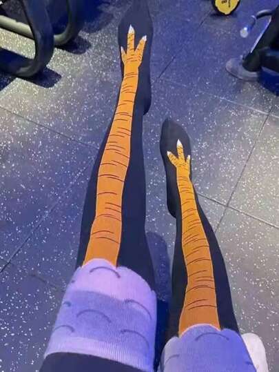 1 Pair Men's Black Slimming Chicken Claw Over-The-Knee Socks, Long Leg Socks With Animal Novelty Design, Cute & Elongating, Size 39-46, Cozy