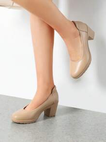 Wide Fit Women's Chunky Low Block Heels Work Pumps Comfortable Casual Round Closed Toe Dress Wedding Shoes - Màu be - Xem 2