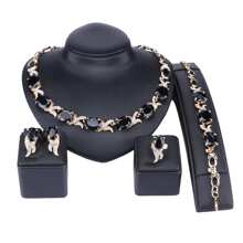 1入時尚紫色鍍金鋯石水滴項鍊耳環手鍊戒指珠寶套裝，適合女性婚禮、派對、日常穿戴