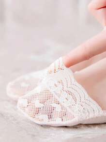 4 双女士夏季简约纯色系列蕾丝设计，心形和花朵系列，舒适透气隐形内衬袜子，带花卉镂空半趾踝袜