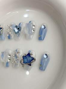 10 piezas de uñas postizas personalizadas, uñas cuadradas cortas, diseño de arte de uñas de primavera y verano, diseño de degradado azul con estampado de estrella y corazón de cristal, accesorios de uñas desmontables y reutilizables, polvo y brillo de uñas, adecuado para niñas, para usar en el escenario, fiesta de baile, fiesta, boda, vacaciones; uñas personalizadas; texto personalizado; imágenes personalizadas.