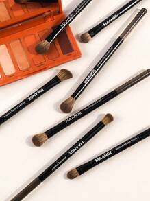MAANGE Juego de 13 piezas de pinceles de maquillaje profesionales de tubo de aluminio suave y largo - incluye pinceles para base, sombras de ojos, cejas, mezcla, iluminador, corrector, aptos para polvos, líquidos y cremas. Ideal para uso diario y viajes, accesorios de maquillaje, regalo para amigos.