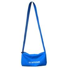 新款时尚简约男士单肩包，小众休闲百搭学生班包，男士健身斜挎包，新款轻便通勤男士背包，百搭字母纯色背包