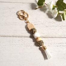 1pc Spring Silicone Beaded Tassel Keychain Ideal Accessory For Bags Designed For Both Men And Women Bridesmaid Gifts Boho