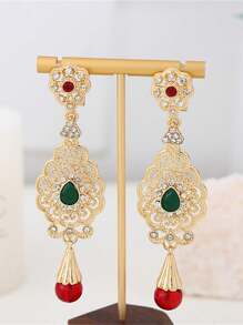 一对镶嵌水钻的金色花朵耳环，优雅复古的波西米亚摩洛哥风格，是婚礼、派对、节日和情人节的完美配饰。