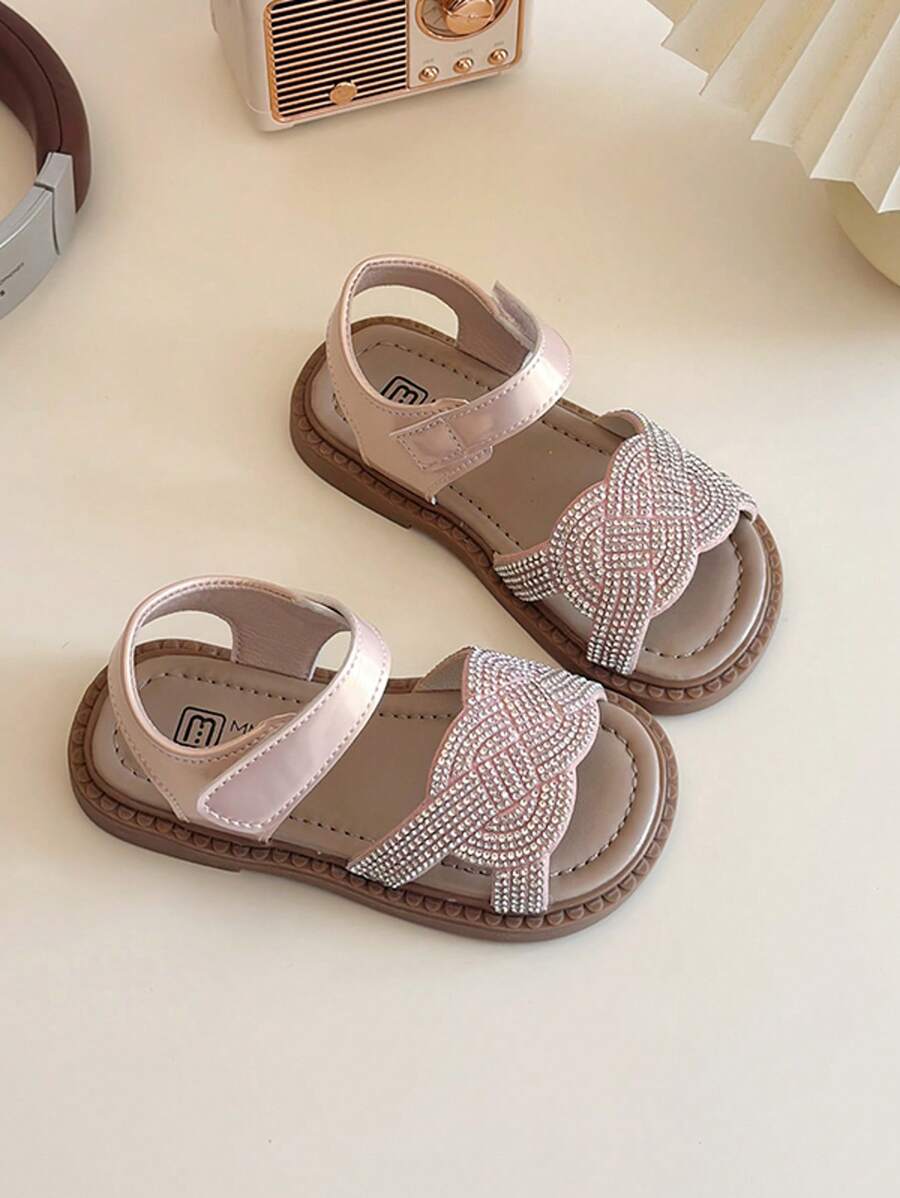 2025年夏季新款露趾亮片时尚海边沙滩平底凉鞋