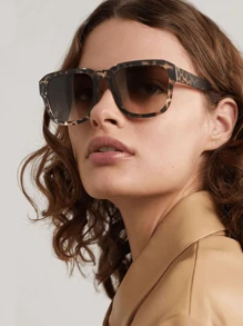 1 件女士休闲波西米亚风格方框玳瑁全框时尚眼镜，适合搭配服装和礼物