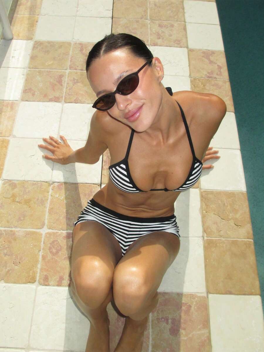 新款女士黑白条纹印花露背系带修身短裤性感简约比基尼套装 - 黑與白 - 查看 1