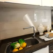 1 rouleau Film vinyle transparent autocollant - Protection murale pour dosseret de cuisine, anti-huile de cuisine transparente, applicable aux cuisinières, armoires, murs, taille : 15,76 * 118 po