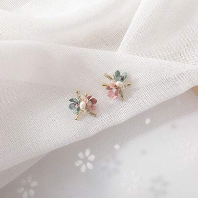 1pc Korean Style Petite Artistic 3D Flower Studs Earrings, Sweet & Unique Earring Accessory