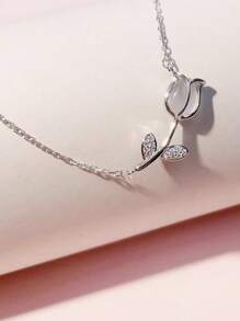 قلادة الزنبق من الفضة الإسترليني عيار 925، رائعة وخفيفة بطراز طبيعي أنيق وفريد بتصميم زهري، للنساء