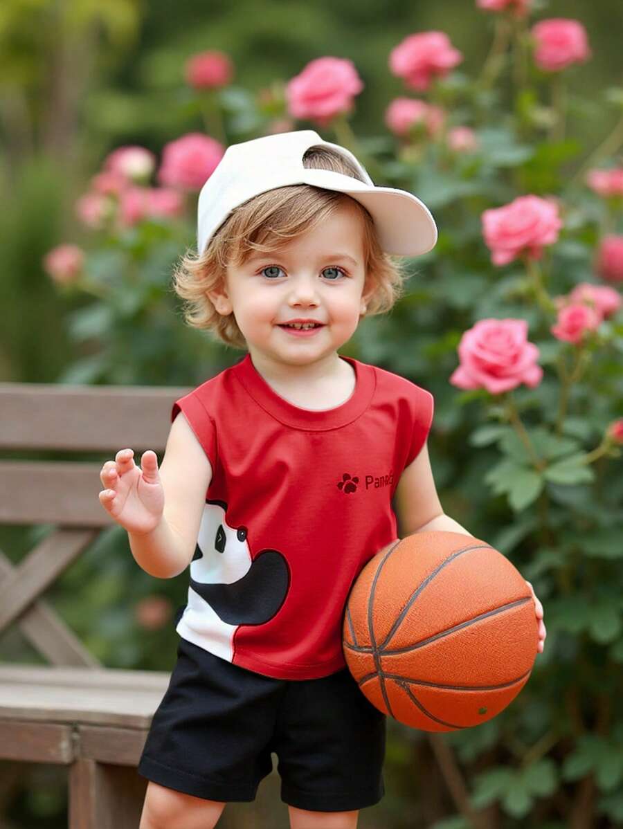 Set de 2 piezas de parte superior sin mangas con cuello redondo con estampado de panda lindo y pantalones cortos de unicolor para niños pequeños, adecuado para salidas diarias en verano - Rojo - View 1