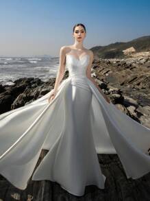 HEARBOBO 优雅白色缎面露肩简约高端长拖尾束身婚纱