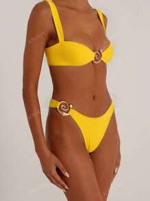 Nuovo bikini con decorazione in metallo a tinta unita, cinturino spesso, sexy schiena scoperta, costume da bagno alla moda estiva per donna, costume da bagno sexy a tinta unita con schiena scoperta
