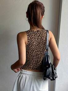 Women's Sleeveless Casual Leopard Print Fitted Cropped Top, Summer New Arrival - Khaki - View 2