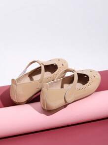 1 Pair Spring/Summer Casual Round Toe Flat Shoes For Girls - Khaki - View 5