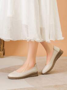 Women's Round Toe Wedge Heel Non-Slip Comfortable Airplane Shoes, Suitable For Work And Commuting - Beige - View 4