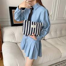 1pc Fresh Striped Cosmetic Bag, Large Capacity Portable Minimalist Women Makeup Pouch Makeup Travel Toiletry Organizer Essentials Gifts Storage Zipper Accessories Nail