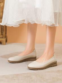 Women's Round Toe Wedge Heel Non-Slip Comfortable Airplane Shoes, Suitable For Work And Commuting - Beige - View 3