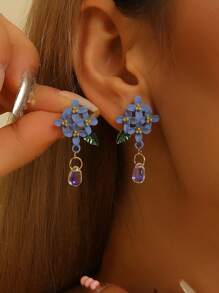 1 对春夏蓝色 3D 花朵和水滴流苏耳环，创意个性化高端优雅甜美日常佩戴锌合金耳环