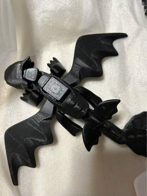 3D-geprint, poseerbaar, decoratief Drakenvuurfiguur met beweegbare vleugels
