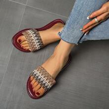 Flache Sandalen mit offener Spitze für Damen, 2025 neue vielseitige Slip-On-Lässig--Strandschuhe, leichte, bequeme, minimalistische Lässig--Hausschuhe mit niedrigem Absatz, europäischer und amerikanischer Stil, Cut Out