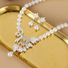 Fashion Rhinestone Flower & Pearl Necklace With Matching Clip-On Earrings Set