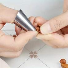1 Stück Metallschäler Fingerschutz, Gemüseschäler, Küchenutensilien zum Schälen von Knoblauch, Ingwer, Kastanien, Walnüssen, Mais, Multifunktions Fingerschutz zum Ernten von Gemüse und Knoblauch