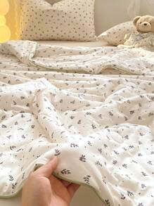 1 pièce Couette d'été légère, parure de lit à motif feuille pour la maison, la chambre climatisée, la chambre à coucher, la chambre d'amis, l'hôtel, le dortoir. Couette lavable en machine seulement, pas de housse de coussin