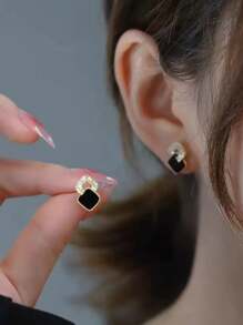 1 对时尚欧美经典水钻几何设计耳环，黑色百搭奢华时尚独特女士耳环