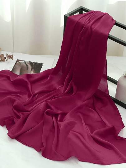 1条女士优雅纯色仿丝长方形围巾，可作头巾、领巾、披肩使用，轻盈舒适，适合春、夏、秋季日常佩戴和外出，也是斋月期间的理想之选。