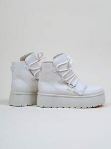 Botas mujer combat agujetas. Diseño versátil, resistente, estilizado. Combat boots, botas militares, botas de combate ideales eventos casuales, formales, urbanos, festivales, viajes. Materiales imitación, suelas goma antideslizante, plataforma. Estilo militar, punk, grunge, streetwear, gótico, urbano. Temporada otoño, invierno, entretiempo, lluvia, clima frío. - Beis - Ver 2