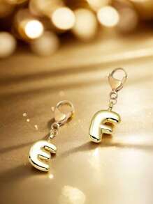 可爱泡泡字母可爱项链吊坠包吊坠-幸运吊坠、可爱嘻哈风格首字母、字母 A-Z、闪亮合金包和背包吊坠-生日和特殊场合的完美礼物、钥匙圈包背包吊坠汽车吊坠女士和女孩的礼物、钱包和手提包配件、情人节礼物、教师节礼物、母亲节礼物。