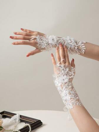 GARASSACC 1 Pair Women's Rhinestone Floral Lace White Bride/Bridesmaid Wedding Gloves
