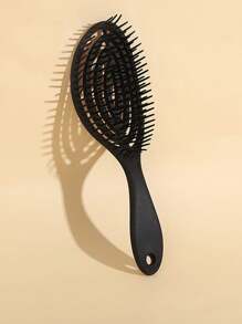 黑色蚊式空心梳，干湿两用，适用于理发店、美容院、返校季、旅行度假等场合，是美发爱好者的理想之选。这款梳子套装包含梳子、解结梳、球形梳、迷你发梳套装、木质梳子等，可用于打造各种发型，是美发造型的理想之选。