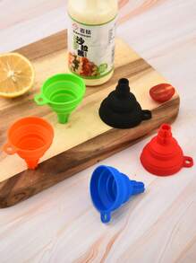 2 Packs, 2 Inches, Soft, High Temperature Resistant Foldable Silicone Small Funnel For Safe Use For Hydrothermal Flow Diversion. Unique Foldable Design, Easy To Store And Save Space. The Funnel Has A Precise Diameter And Can Effectively Prevent Liquid From Splashing Or Spilling. Simple Cleaning, Clean It With One Rinse. Suitable For Making Seasonings In Home Kitchens, Packing Edible Oils, Alcohol And Other Liquids, Kitchen Tools