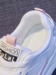 Señoras versión coreana de la nueva parte inferior gruesa zapatos deportivos casuales, la moda de peso ligero transpirable plana zapatos de las mujeres de tenis, cordones de cabeza redonda antideslizante desgaste zapatos para correr