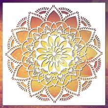 4 قطع مجموعة قوالب بلاستيكية بيضاء كريمية بلمسة الوندرة، أنماط نباتية قابلة لإعادة الاستخدام بقطر 11.8 بوصة، للفنون اليدوية والرسم على الخشب والجدران والأثاث والقماش والزجاج والقماش والأرضيات والبلاط أدوات رسم المنزل الديكوري