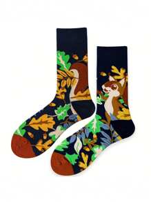 1 Pair Of Men's Fashionable Navy Blue Squirrel Cartoon Crew Socks - Multicolor - View 3