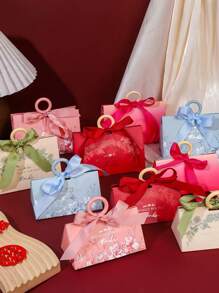 Elegant European Style Gift Box, Triangle Shaped Pearl Floral Design, Creative High-End Wedding Candy Box, Handbag For Mother's Day, Wedding, Birthday, Anniversary And Holiday Party Gift Packaging, Suitable For Candy, Chocolate, Candy And Other Items
