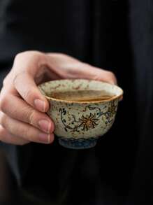 2pcs/4pcs Blue & White Porcelain Lotus Pattern Teacup Set, Chinese Style Elegant Hand-Painted Gold Trim Tea Cup For Tea Ceremony, Suitable For Red Tea, Saudi Arabian Coffee, Ideal Gift For Friends Back To School - Multicolor - View 7