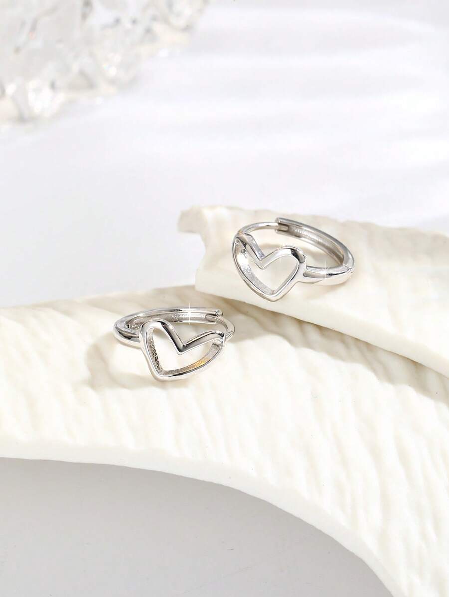 1 对 S925 纯银心形耳环，时尚简约百搭珠宝礼物，适合女性