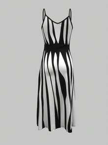 Women Casual Geometric Print V-Neck Slip Dress - Black and White - View 2