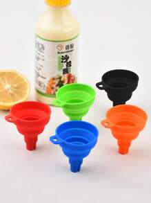 2 Packs, 2 Inches, Soft, High Temperature Resistant Foldable Silicone Small Funnel For Safe Use For Hydrothermal Flow Diversion. Unique Foldable Design, Easy To Store And Save Space. The Funnel Has A Precise Diameter And Can Effectively Prevent Liquid From Splashing Or Spilling. Simple Cleaning, Clean It With One Rinse. Suitable For Making Seasonings In Home Kitchens, Packing Edible Oils, Alcohol And Other Liquids, Kitchen Tools