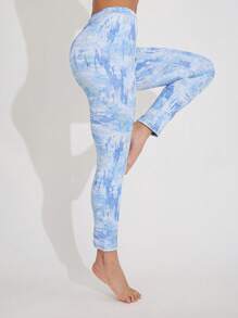 1 pieza Pantalones ajustados de mujer en azul celeste, diseño cómodo con estampado de nubes, leggings de tela de melocotón transpirable, pantalones de yoga elegantes y moldeadores con gran elasticidad, mallas para ejercicio, aptos para gimnasio, exterior, todo el año
