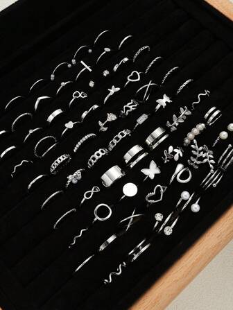 68 件金属几何仿珍珠心形戒指套装，适合女性度假、约会、日常搭配的完美礼物（无盒）