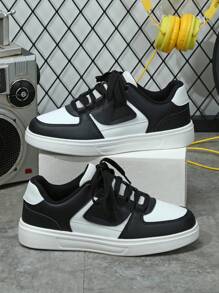 Zapatos de skateboard casuales, transpirables y de moda con efecto degradado en blanco y negro, adecuados para vacaciones, días de descanso y desplazamientos diarios. Zapatillas deportivas para pareja con cordones y estética urbana de baja altura