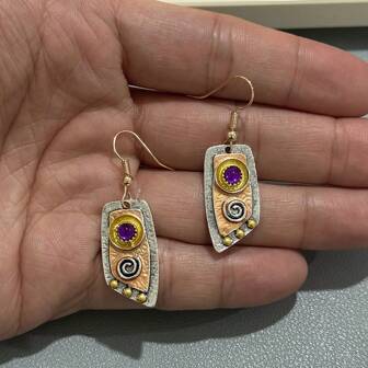 1 对复古风格合金不对称图案紫色水钻镶嵌女式耳环