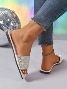 صنادل نسائية بفتحة للقدم ، مزينة باللؤلؤ والراين ستون, ذات تصميم مربع الأصبع، مسطح، مناسب للربيع والصيف والخريف، للمقاسات الكبيرة 42-43، نعال شاطئية فاخرة