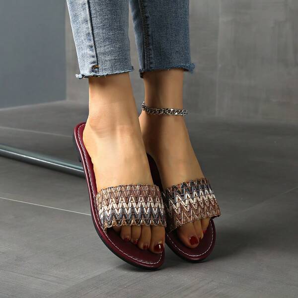 Flache Sandalen mit offener Spitze für Damen, 2025 neue vielseitige Slip-On-Lässig--Strandschuhe, leichte, bequeme, minimalistische Lässig--Hausschuhe mit niedrigem Absatz, europäischer und amerikanischer Stil, Cut Out